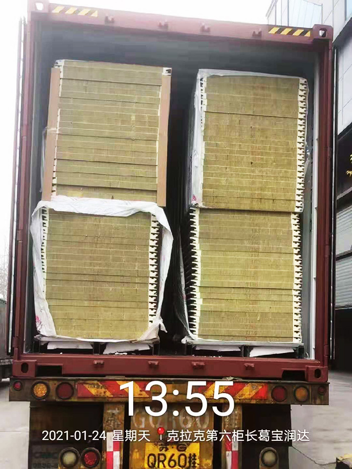 聚氨酯封邊巖棉板