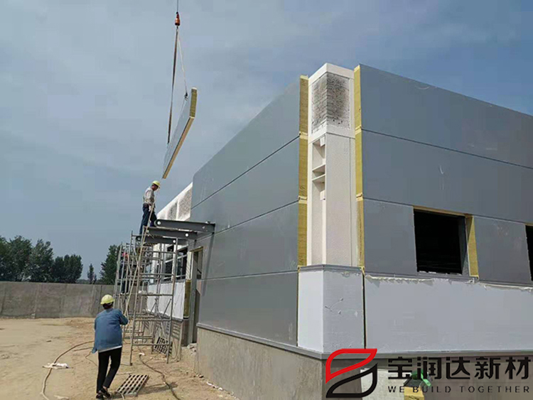 為什么一定要選擇聚氨酯封邊巖棉墻面板？