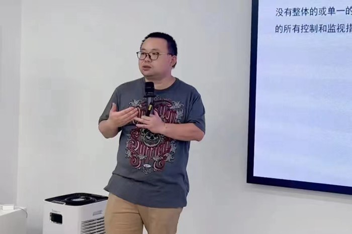 深圳華潤九新藥業有限公司質量總監葉非